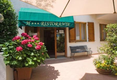 Albergo Ristorante Il Terziere Trevi Exterior photo